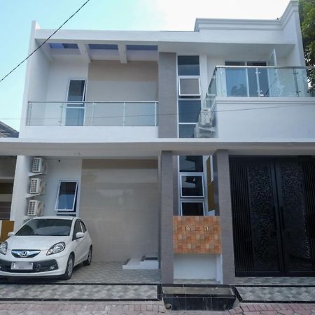 Reddoorz Syariah @ Tlogosari Semarang Alastuwo Exterior foto