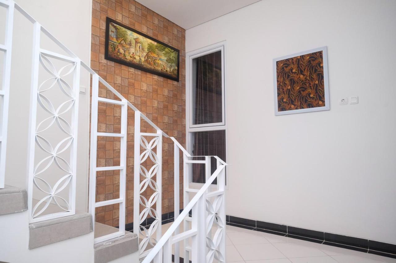 Reddoorz Syariah @ Tlogosari Semarang Alastuwo Exterior foto
