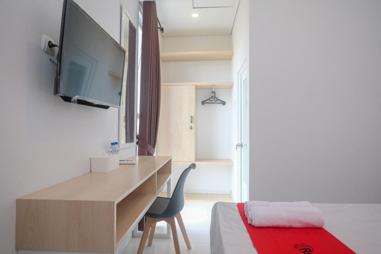 Reddoorz Syariah @ Tlogosari Semarang Alastuwo Exterior foto